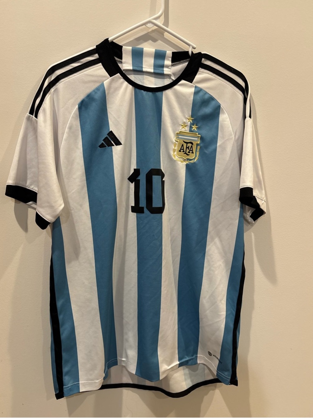 Men’s XL MESSI Blue Striped Soccer Jersey